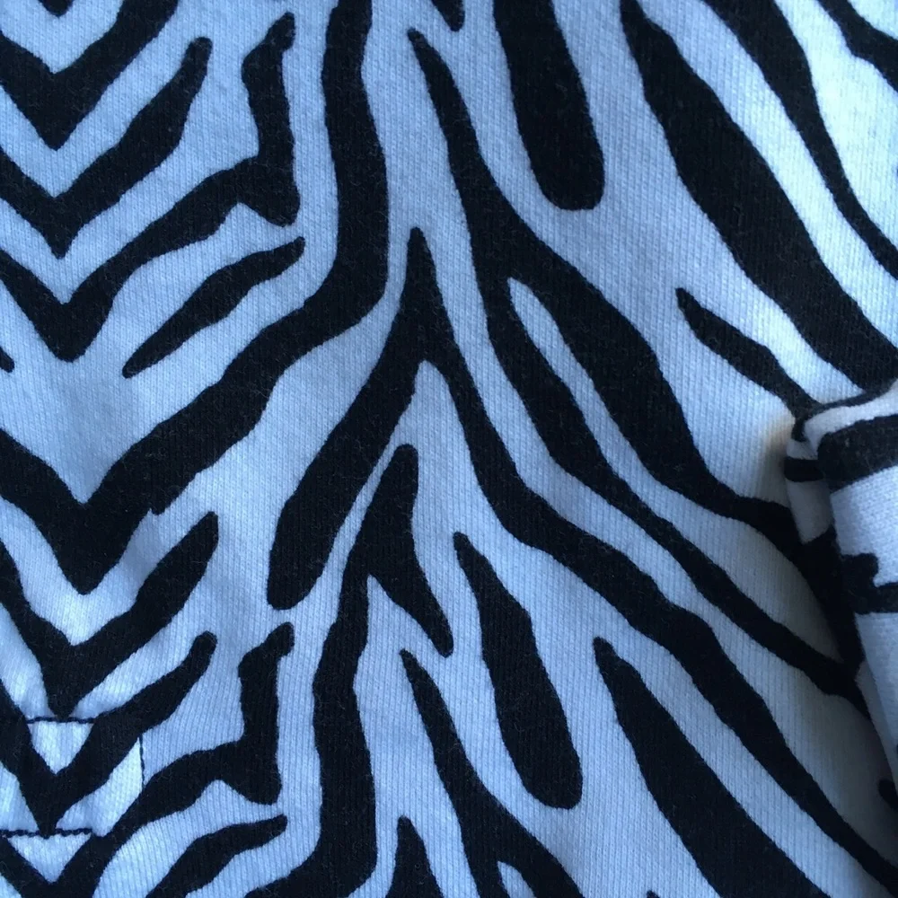 Gymboree zebra zip up hooded sweater size 4-5